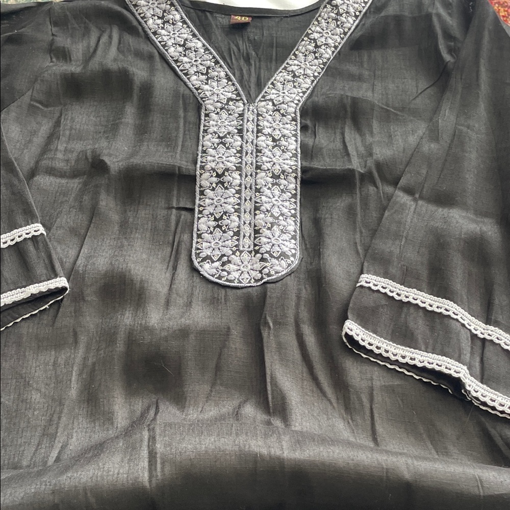 Black Embroidered Women's Tunic - Picture 6 of 8